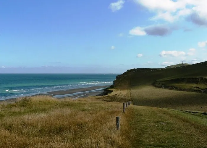 - Avec Grande Terrasse Au Centre Du Village